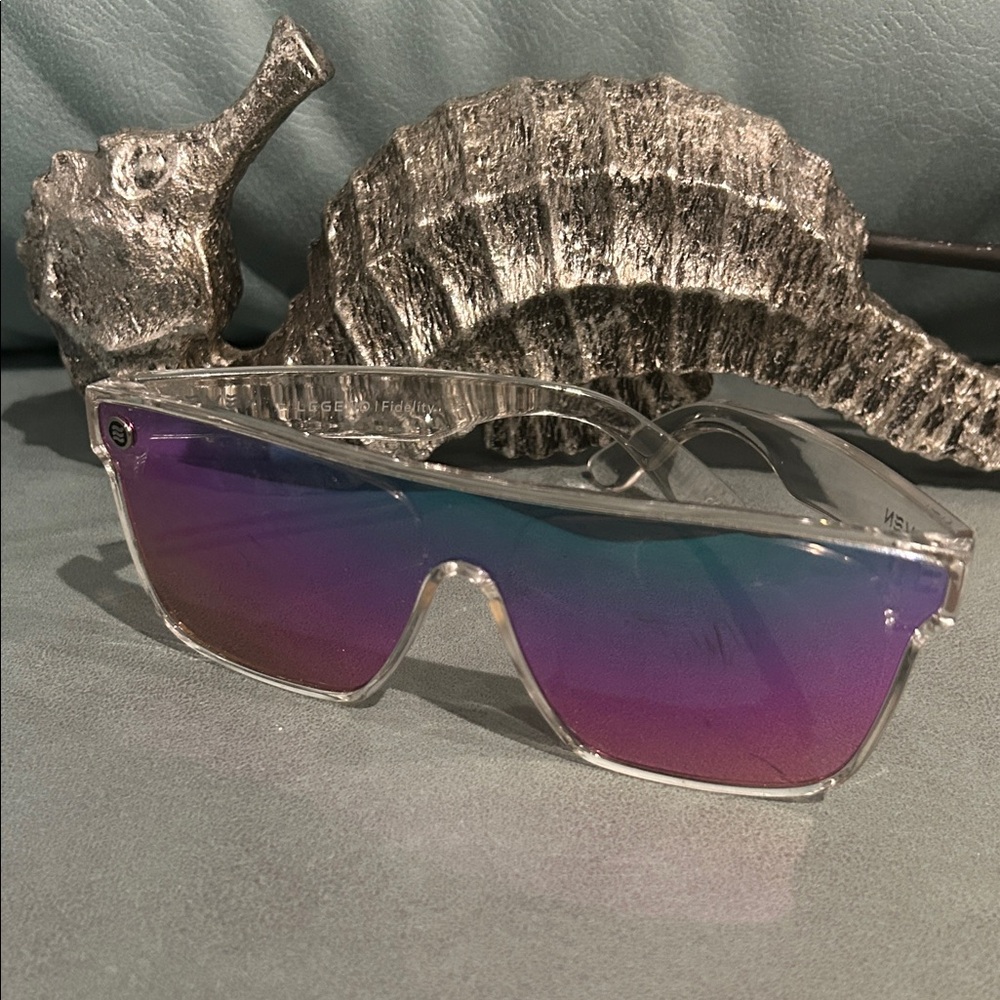 Neven Fidelity Sunglasses